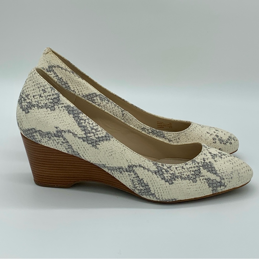 Cole Haan Ivory Gray Leather Python Snake Print Go-To Wedge Heel Pump Size 9